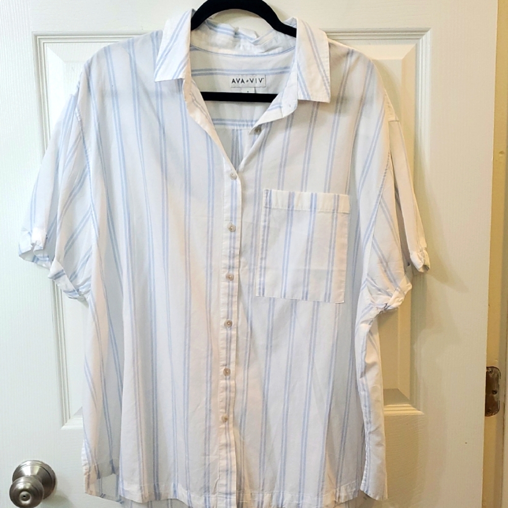 Ava & Viv Casual White and Blue Striped Button Down Shirt X